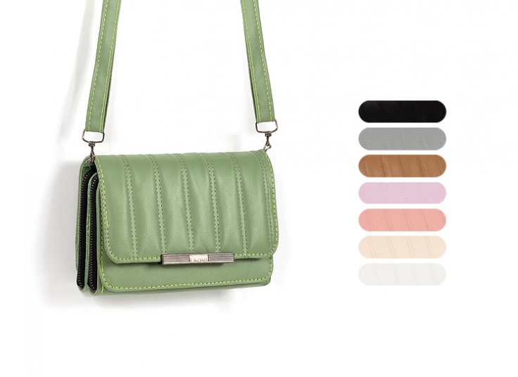 کیف پاسپورتی Fendi