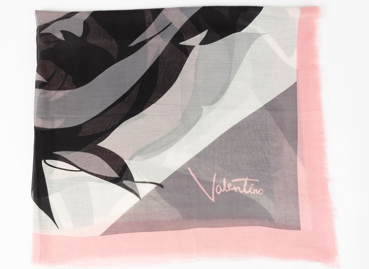 روسری نخی طرح Valentino