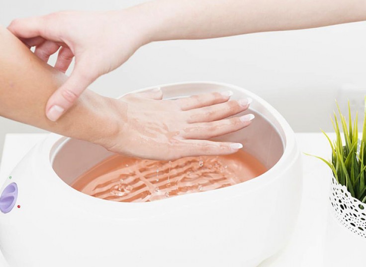 پارافین تراپی با مانیکور و پدیکور بهینا 