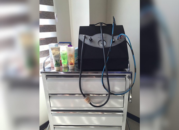 میکرودرم در مطب آوا