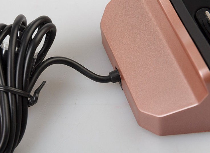 استند و شارژر موبایل رومیزی