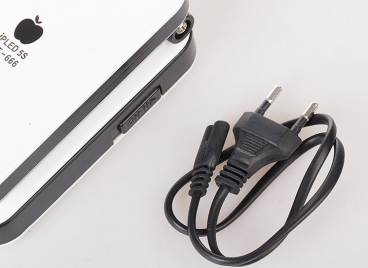 چراغ مطالعه تاشو Apple