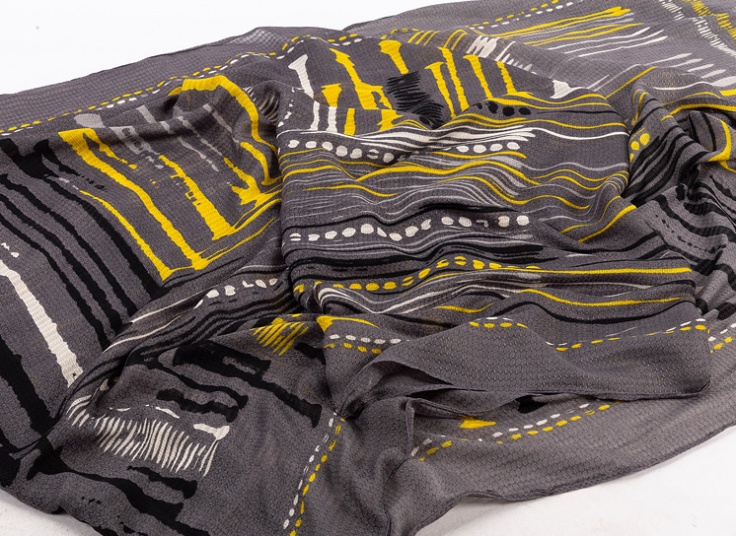 شال طرحدار منگوله دار