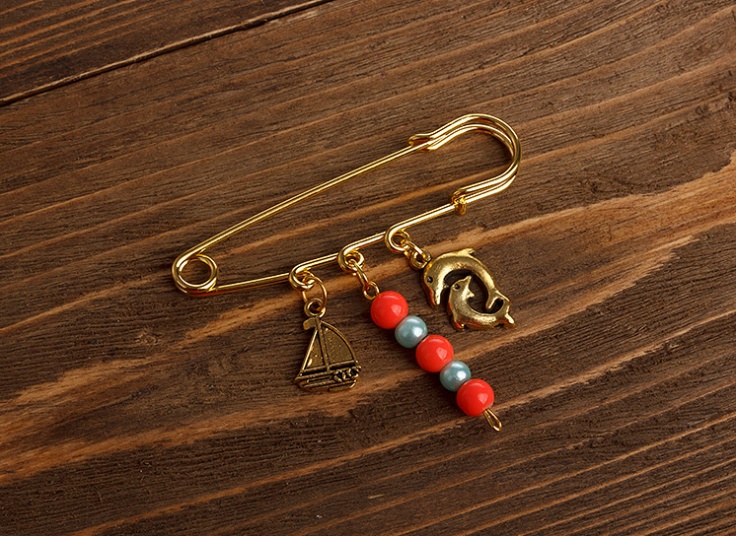 سنجاق سینه دست ساز