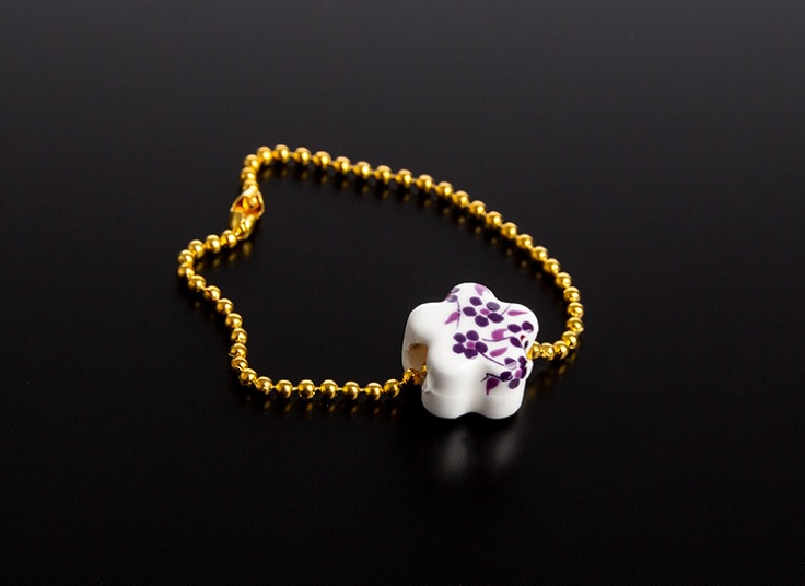 آویز ساعت Beady