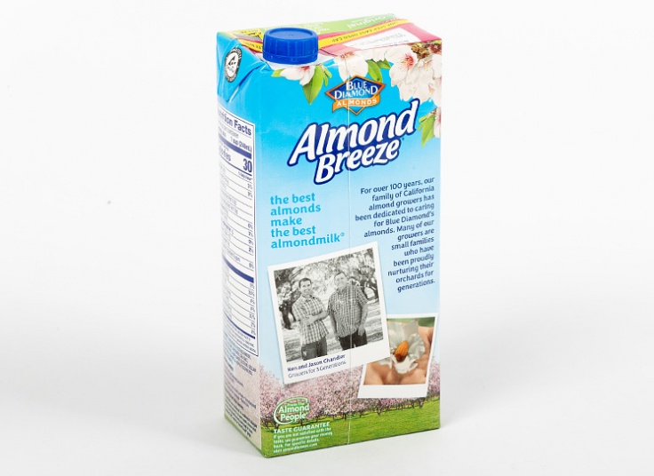 شیر بادام Blue Diamond