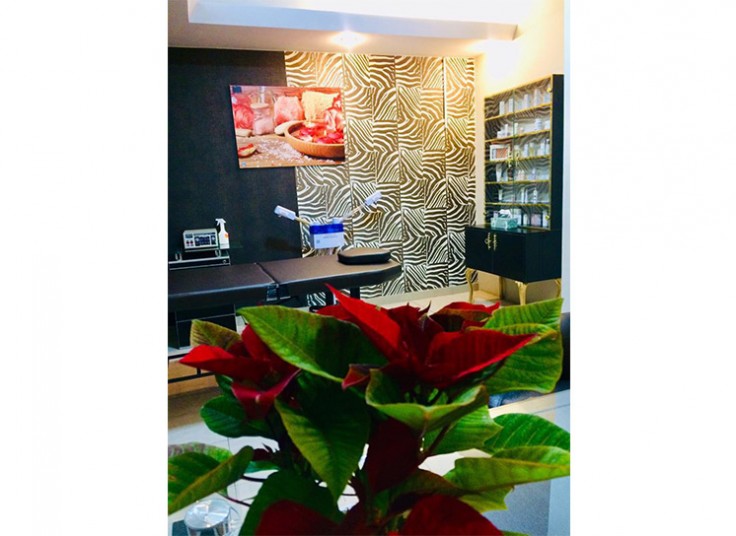 پاکسازی و ماساژ صورت آرومانا