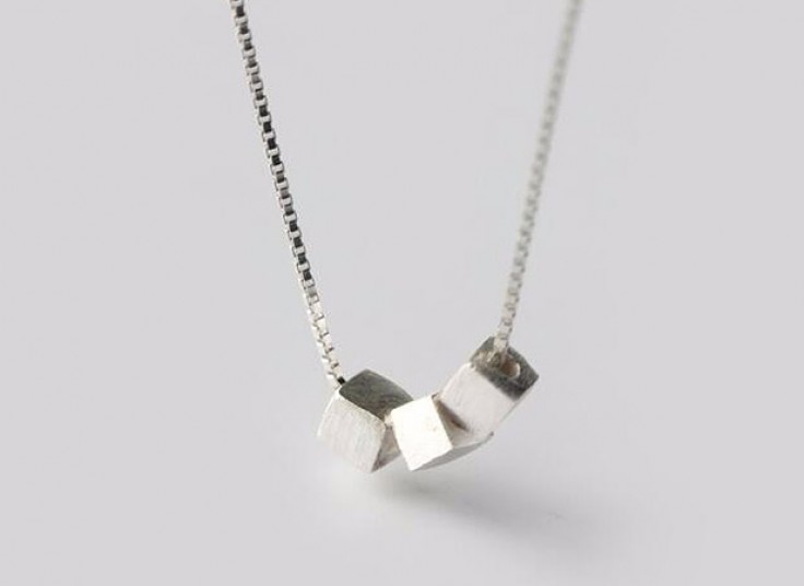 گردنبند آویز Cube Design