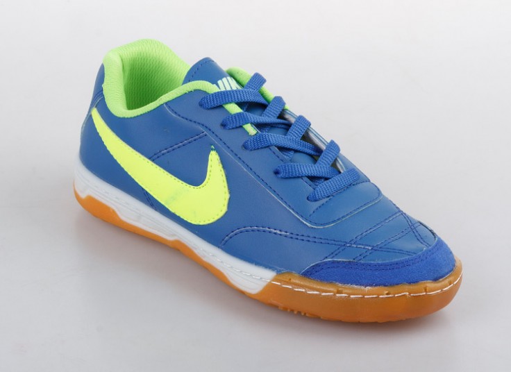 کفش فوتبالی طرح NIKE