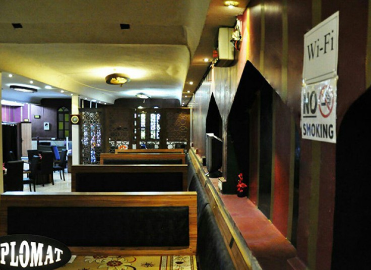 دیزی و سرویس چای و قلیان سرای سنتی دیپلمات