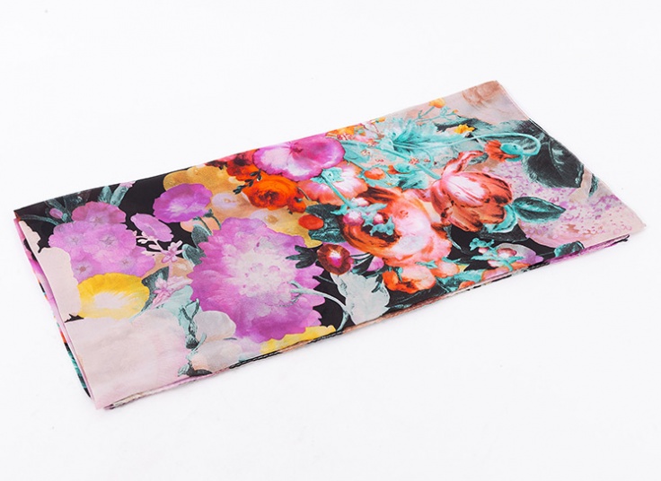 روسری چاپی طرح گل