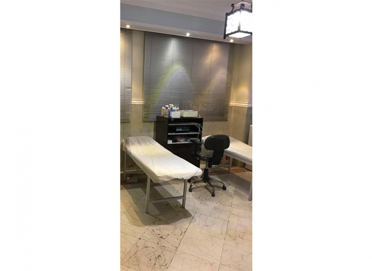 جوانسازی صورت با RF در مطب رز قرمز