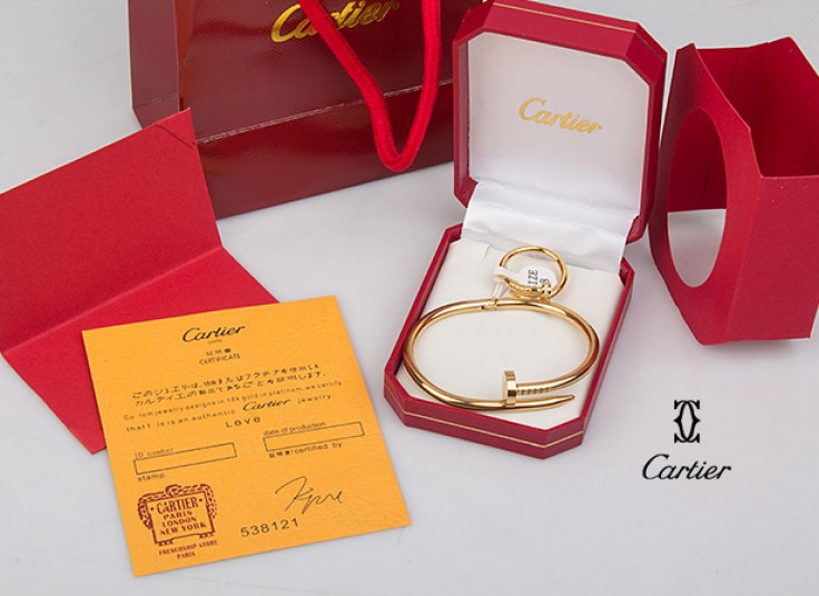 جعبه کادویی دستبند و نیم ست Cartier