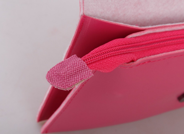 کیف کج زنانه Round Button