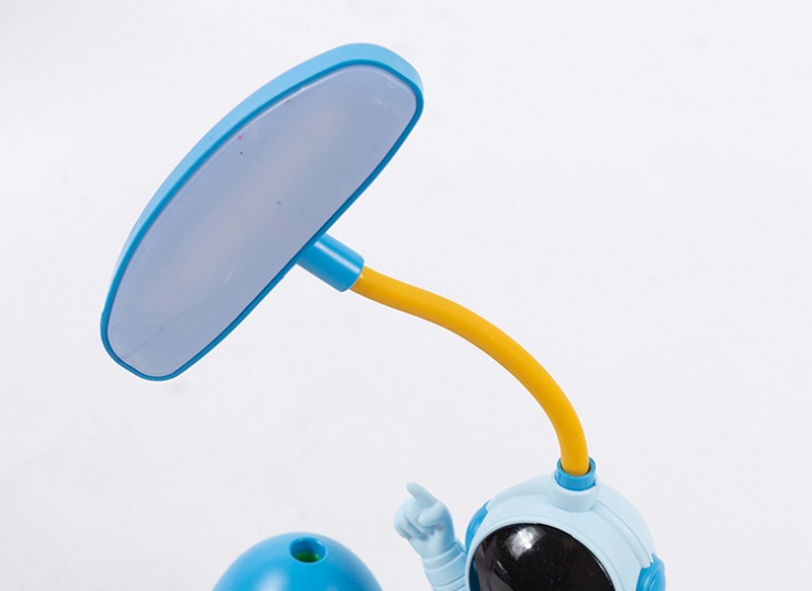 چراغ مطالعه طرح آدم فضایی