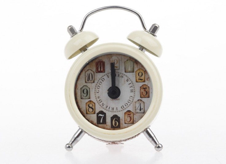 ساعت رومیزی شماته دار