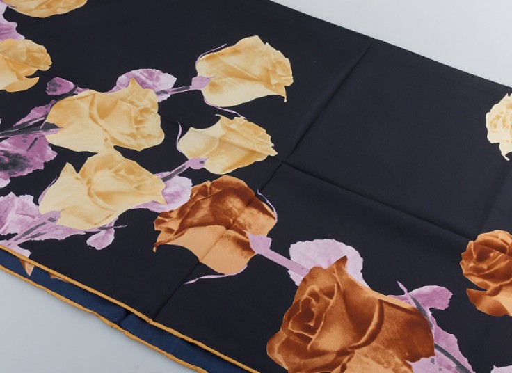 روسری ساتن Enrico Coveri