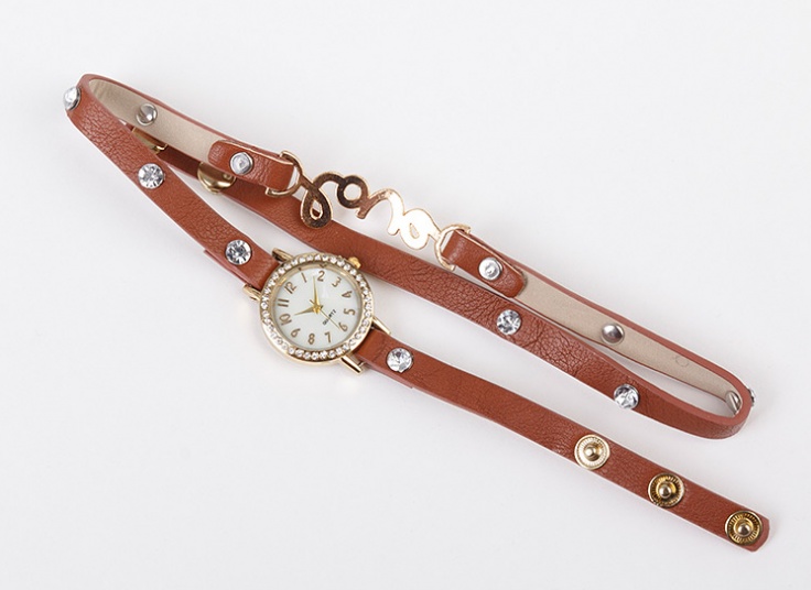 ساعت دستبندی زنانه LOVE