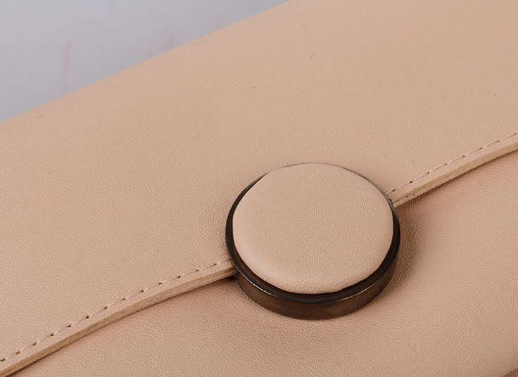 کیف کج زنانه Round Button