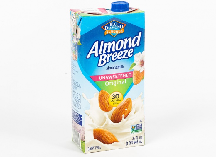 شیر بادام Blue Diamond