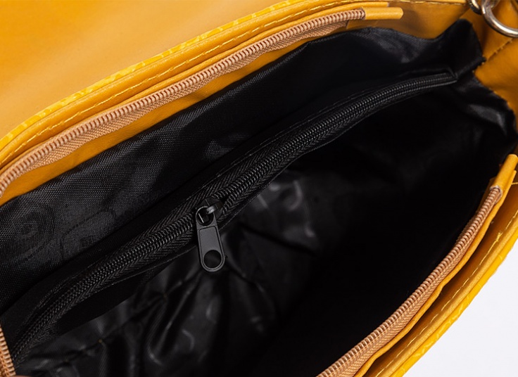 کیف دوشی زنانه دسته زنجیری