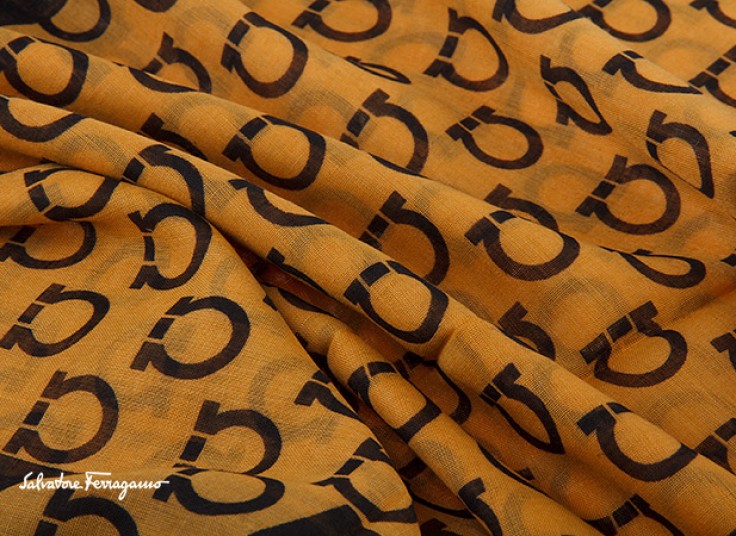 روسری نخی Salvatore Ferragamo