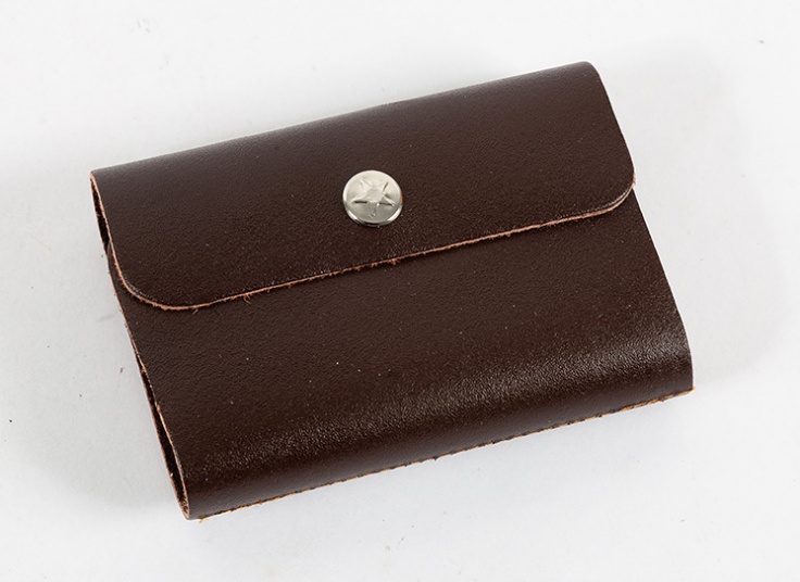 جا کارتی دکمه دار چرم طبیعی