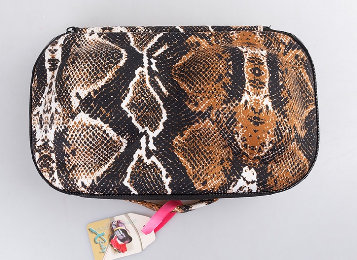 کیف لباس زیر طرحدار