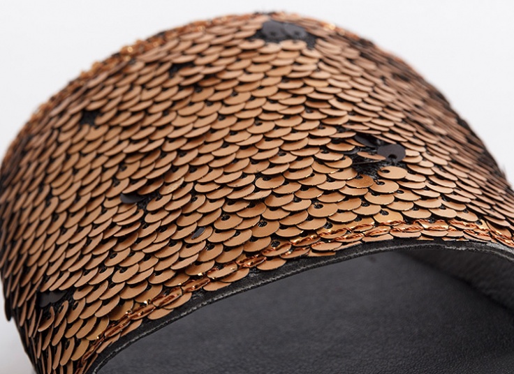 صندل زنانه پولکی Leaza