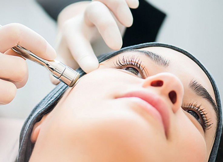 میکرودرم و هیدرودرم در مطب دکتر ژاله صبحانی