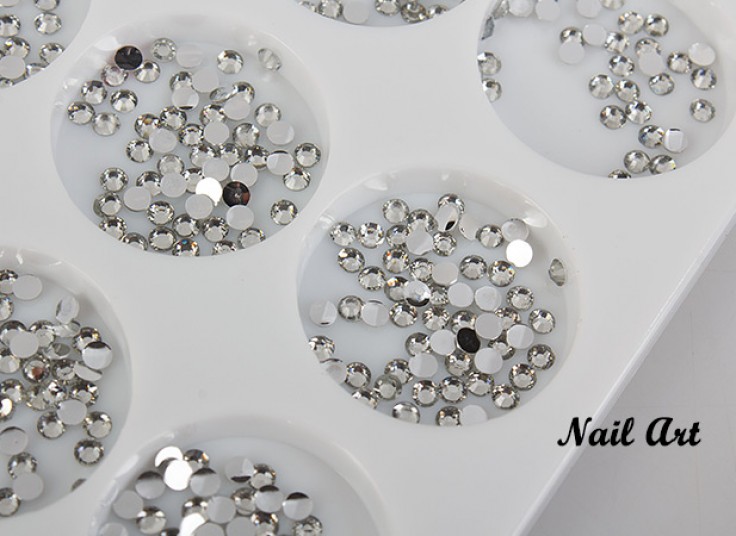 نگین و مهر ناخن Mei jia er