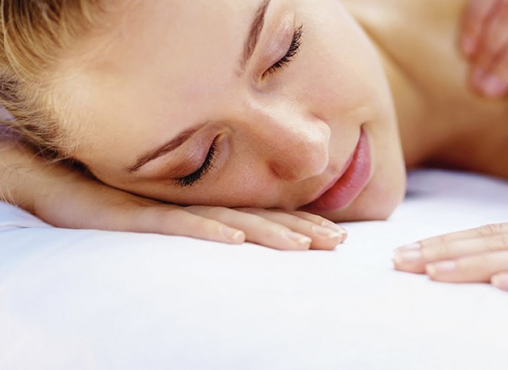 ماساژ بدن سالن ونوس گل