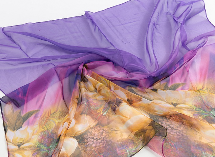 روسری حریر گلدار