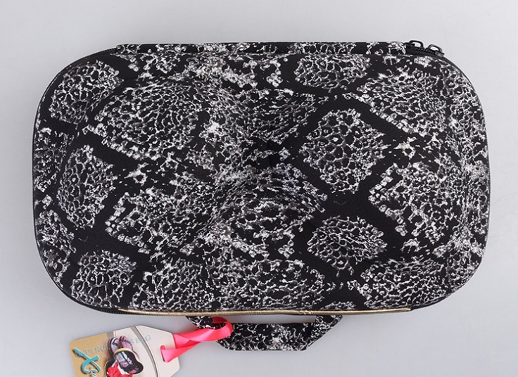 کیف لباس زیر طرحدار