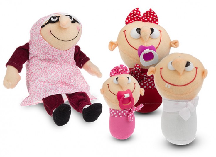 عروسک ننه قمر و خانواده