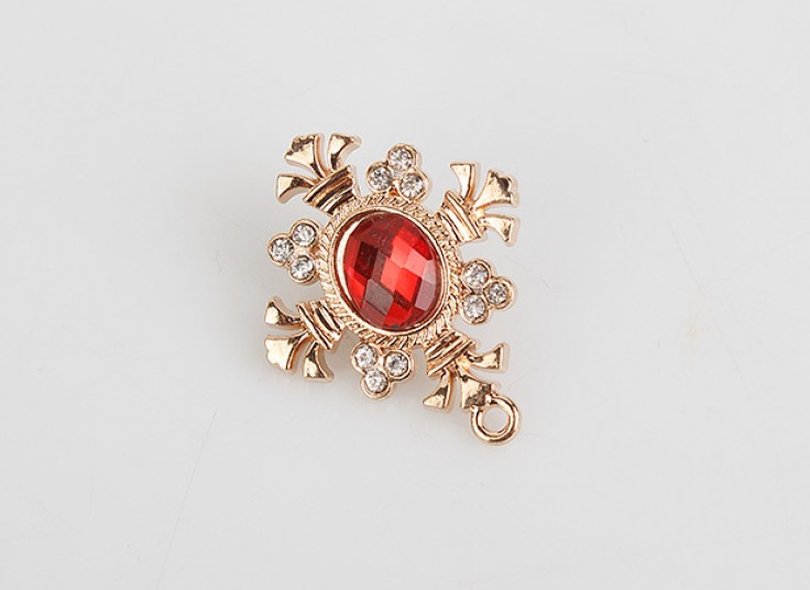 سنجاق سینه و کراوات