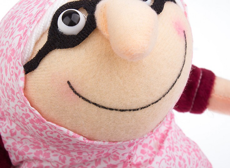 عروسک ننه قمر و خانواده