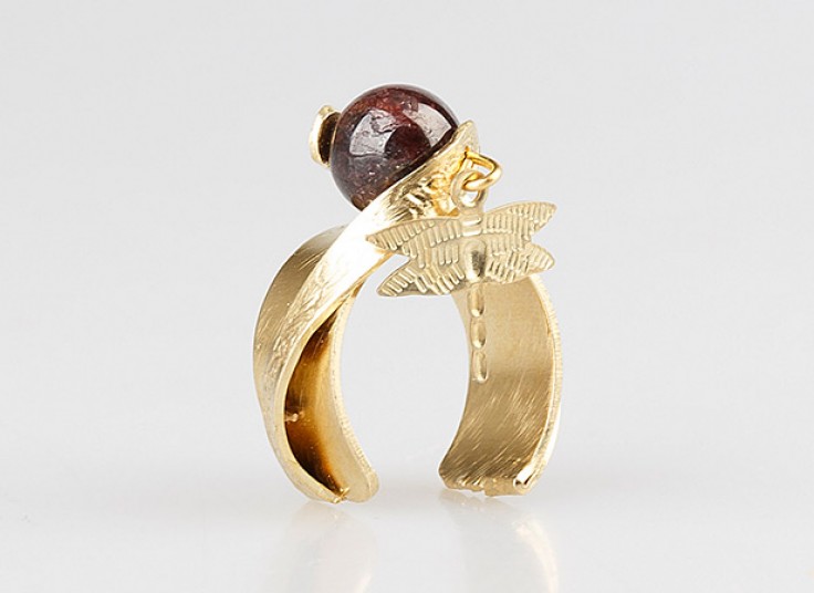 انگشتر ماه تولد