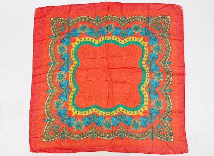 روسری نخی طرح دار زنانه