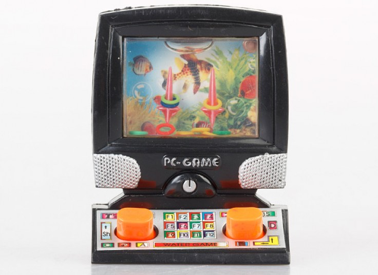 بازی دستی aqua