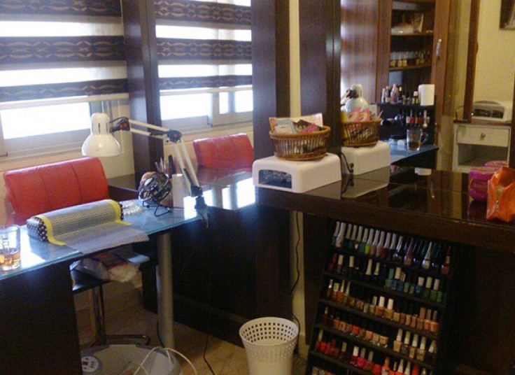 کاشت ناخن سالن قصر الماس