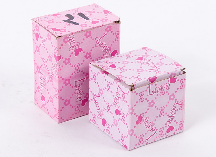 مجسمه گوسفند فانوس دار