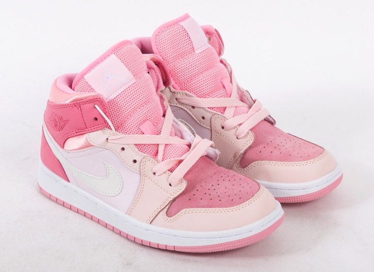 کتانی زنانه Nike Air Jordan 1