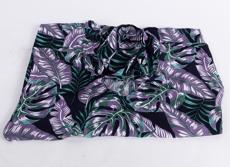 تاپ یقه گره‌ای نخی طرحدار