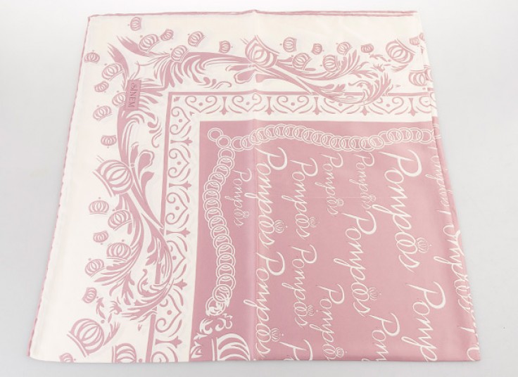 روسری ساتن دست دوز SiNEM