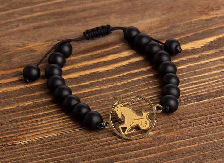 دستبند سنگی ماه تولد