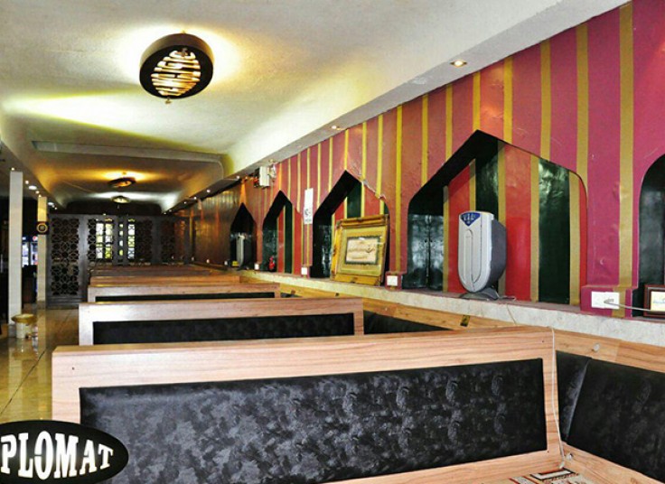 دیزی و سرویس چای و قلیان سرای سنتی دیپلمات