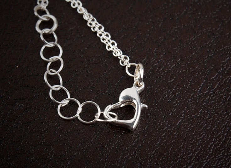 پابند نگین دار