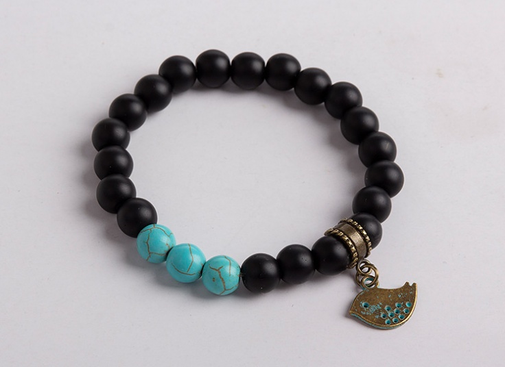 دستبند سنگی آویزدار