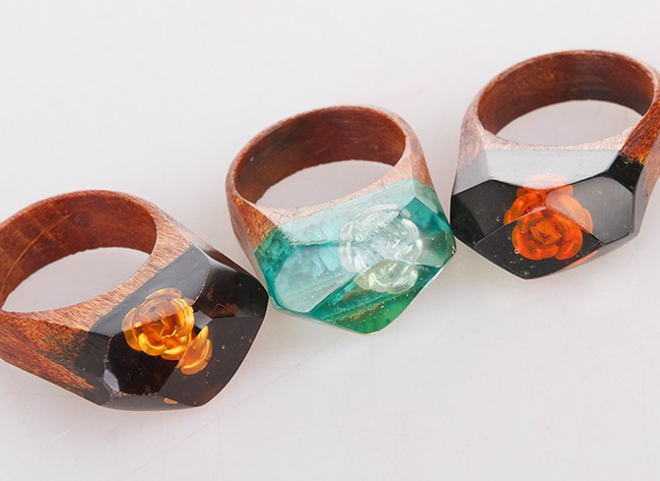 انگشتر چوبی گل رز